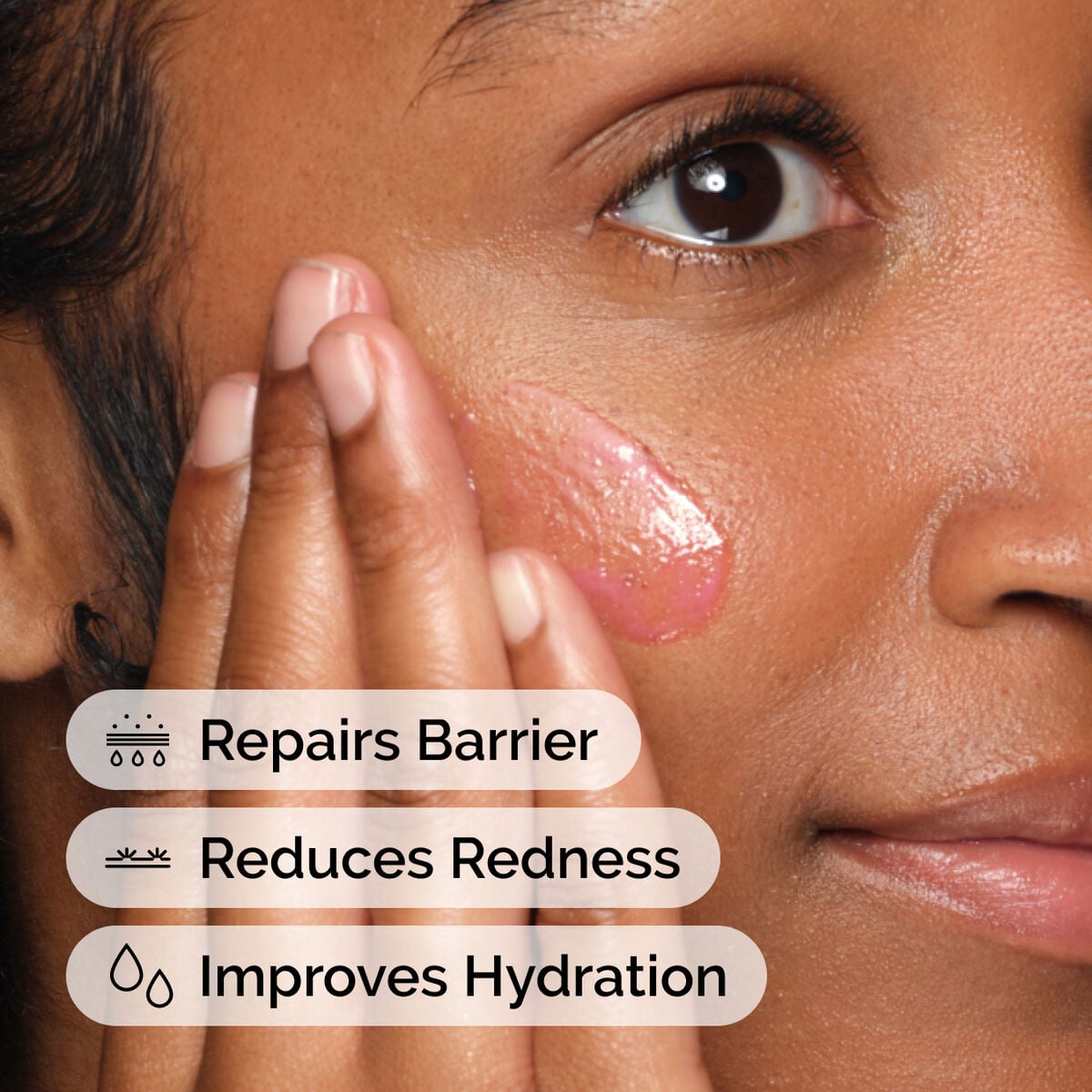 soothing-and-barrier-support-serum-i7 ord-soothing-barrier-support-serum-model-application-with-benefits.jpg